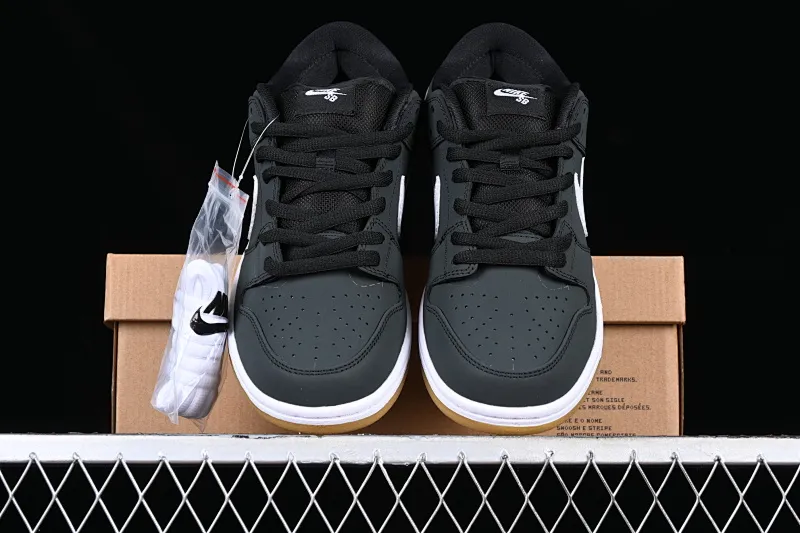 All Categories Nk SB Dunk Series Nk SB Dunk Low Low-top sneakers Nk SB Dunk Low Pro ISO Raw rubber black and white Dunk series retro low-top casual sports skateboard shoes CD2563-001